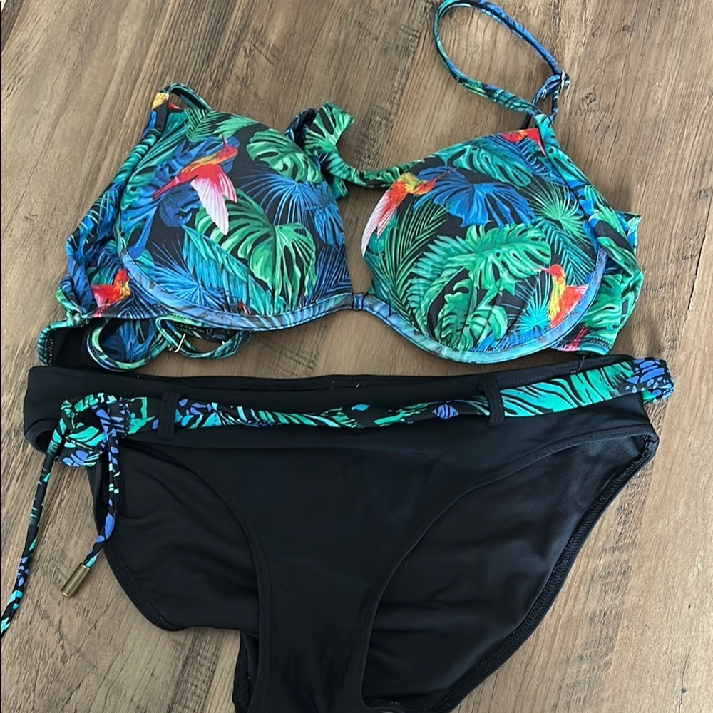 La vie en rose Tropical Print Women's Bikini Set